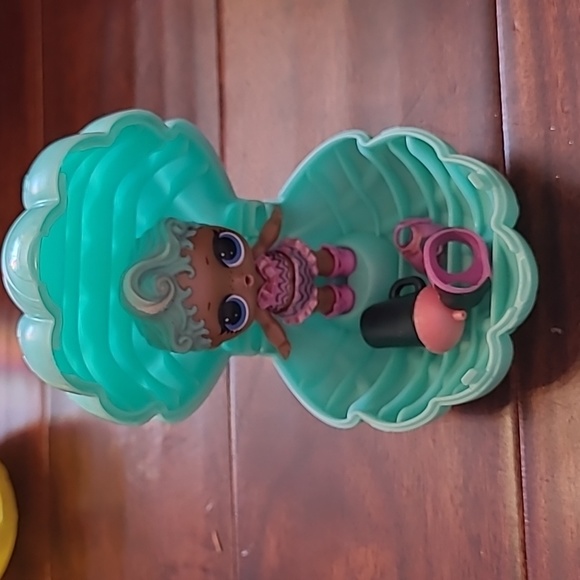 Lol doll mermaid - Picture 1 of 4